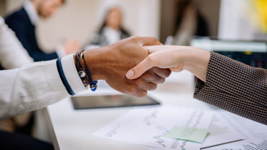 AI-Powered Sales Follow-Up in 2025: Data-Driven Strategies to Close More B2B Deals