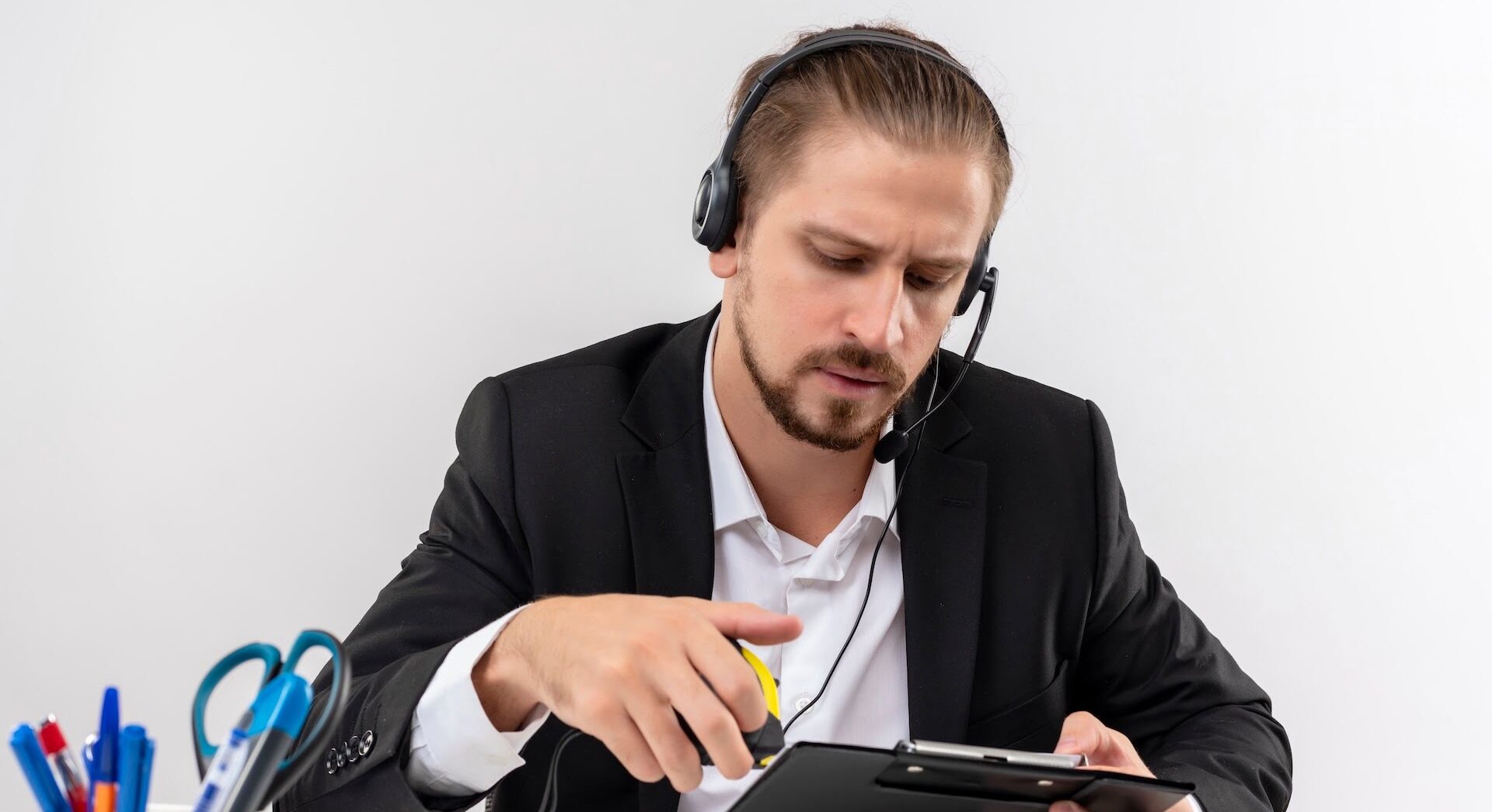 The 2025 Cold Calling Skills Playbook: 10 Data-Backed Techniques to Boost SDR Success