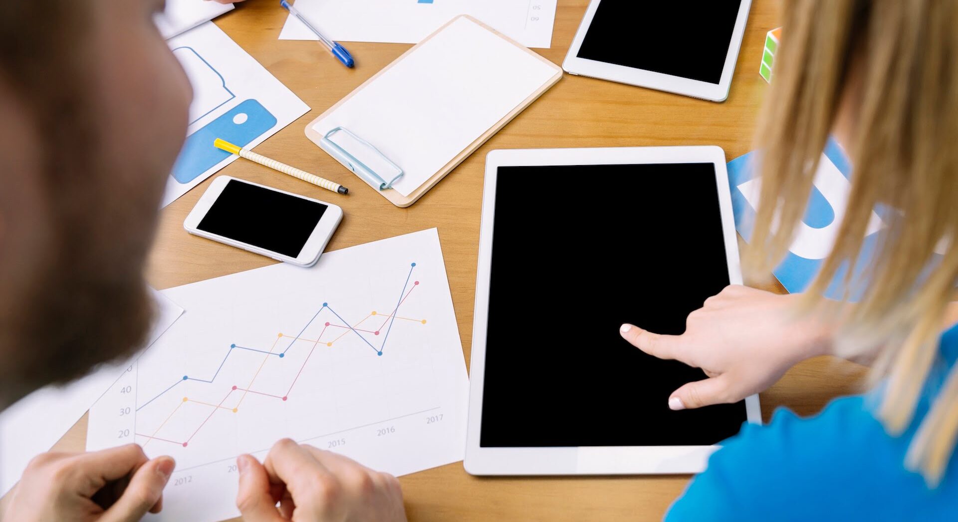 The 2025 B2B Omnichannel Campaign Blueprint: How to Launch a Successful Marketing Campaigns Across Channels