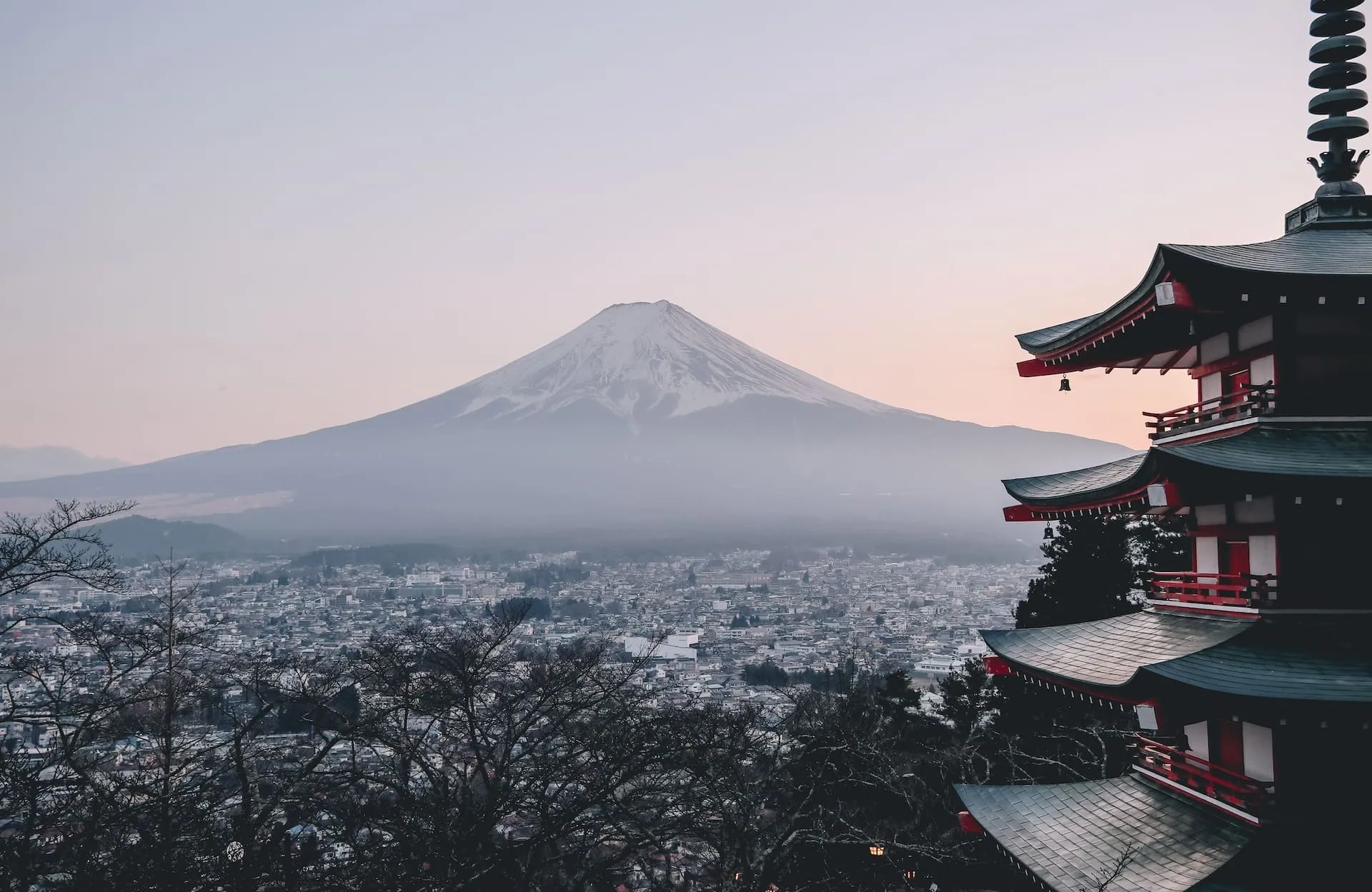 Top 14 Marketing Agencies to Hire for Japanese Enterprises