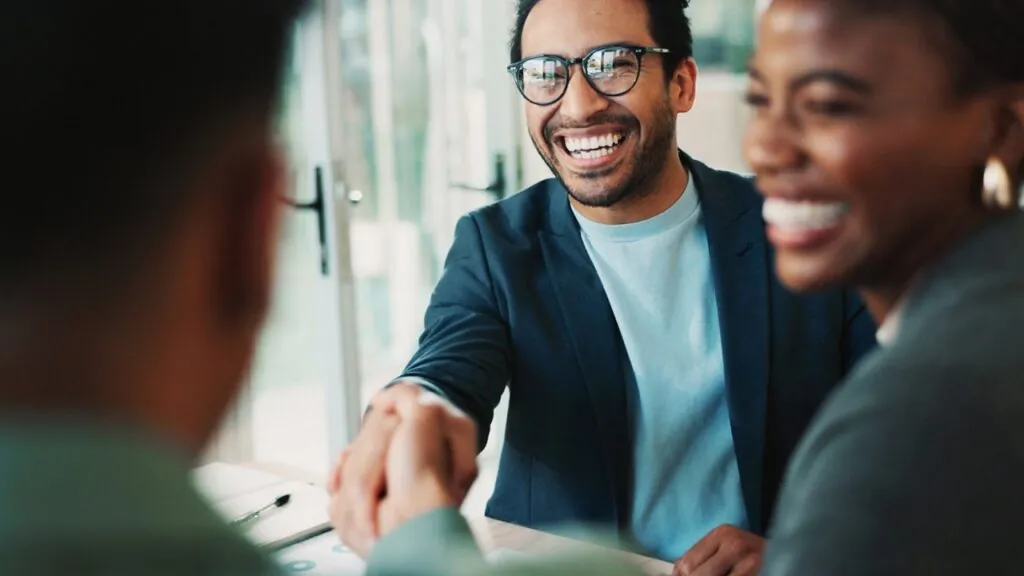 Accelerating the B2B Sales Process in 2025: Data-Driven Strategies from First Touch to Close