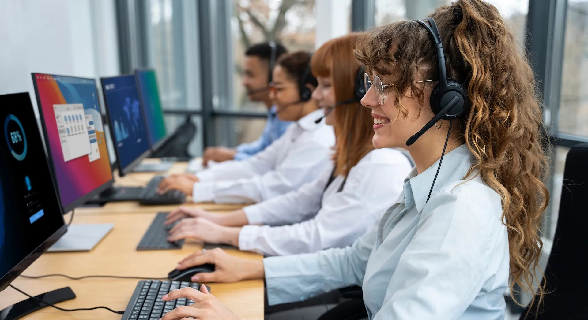 Types of Call Centers in 2025: Sales-as-a-Service & AI Trends