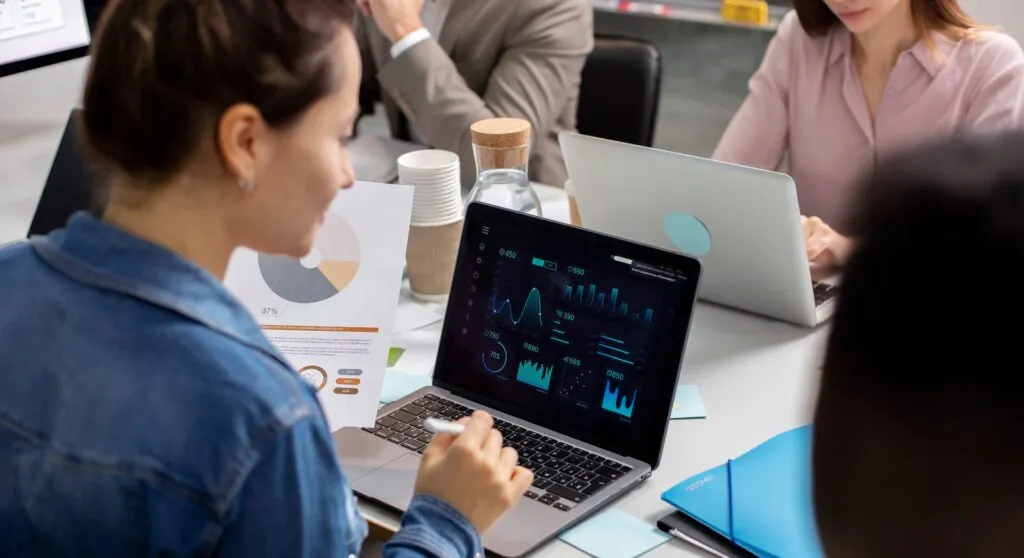 Mastering the Enterprise SaaS Sales Process in 2025: How to Close High-Value Deals