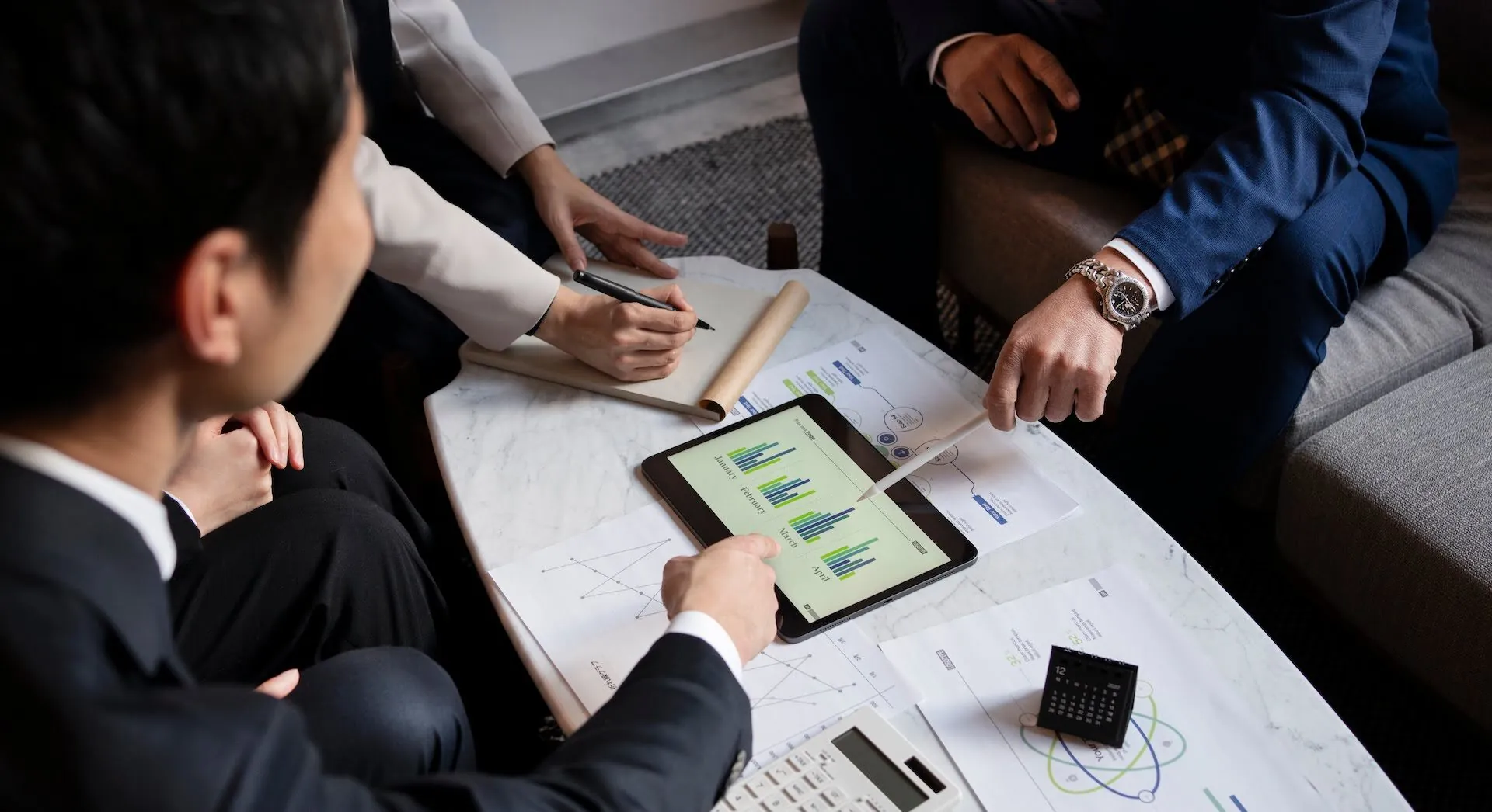 Turning Buyer Intent Signals into Qualified Appointments: A 2025 Playbook